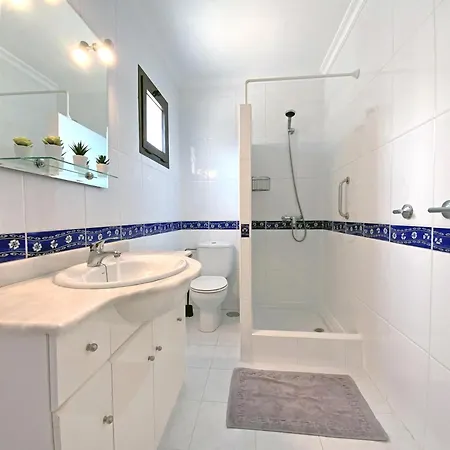 Villa Private Pool And 7 Min Walk To Beach, Bars & Dining Playa Blanca (Lanzarote)
