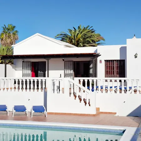 Private Pool And 7 Min Walk To Beach, Bars & Dining Playa Blanca (Lanzarote)